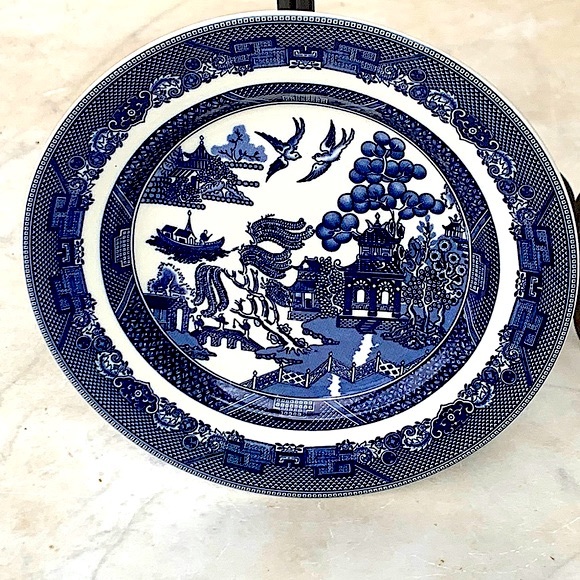 JOHNSON BROTHERS CLASSIC WILLOW SALAD PLATE 7 7/8TH INCH NEW ROUND BLUE NEW - Picture 5 of 7